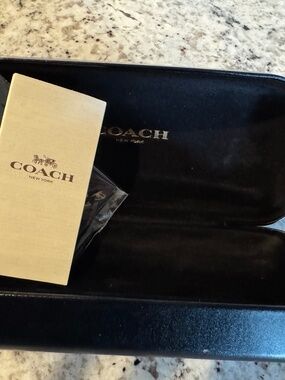 Coach hard shell glasses case